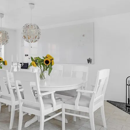 Apartamento 5 Bedroom Beautiful In
