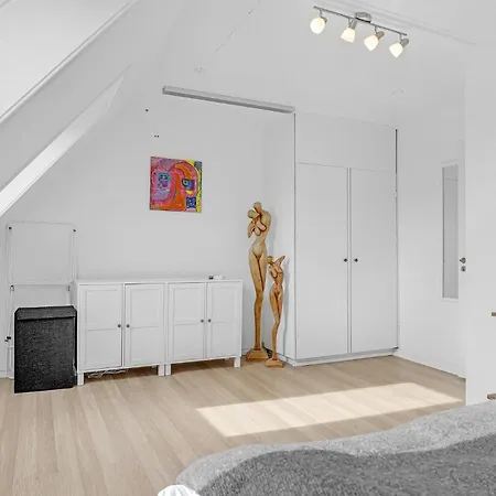 5 Bedroom Beautiful In