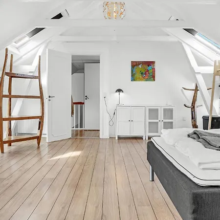 5 Bedroom Beautiful In * Rønne