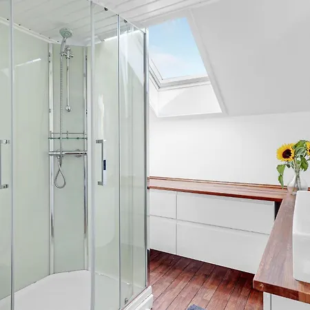 Apartamento 5 Bedroom Beautiful In
